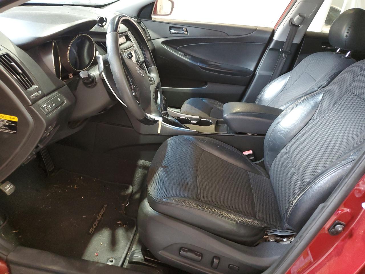2012 Hyundai Sonata - Image 7