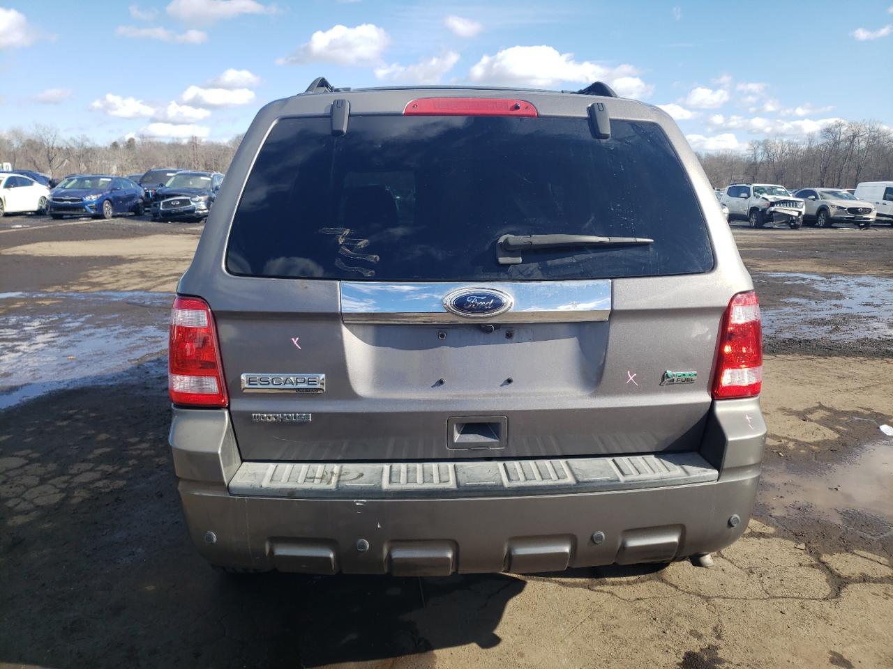 2010 Ford Escape - Image 6