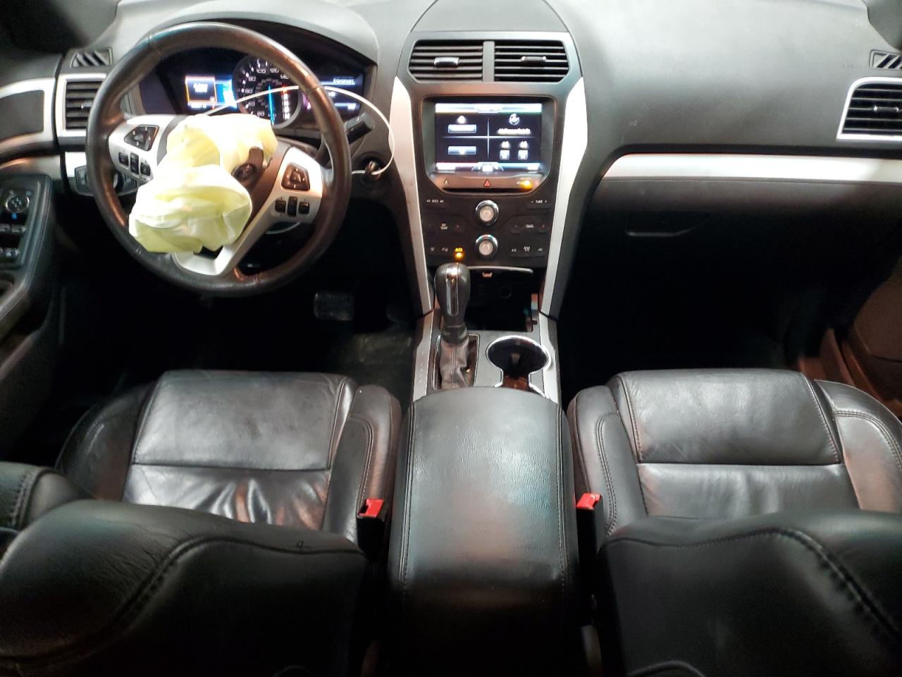 2015 Ford Explorer - Image 8