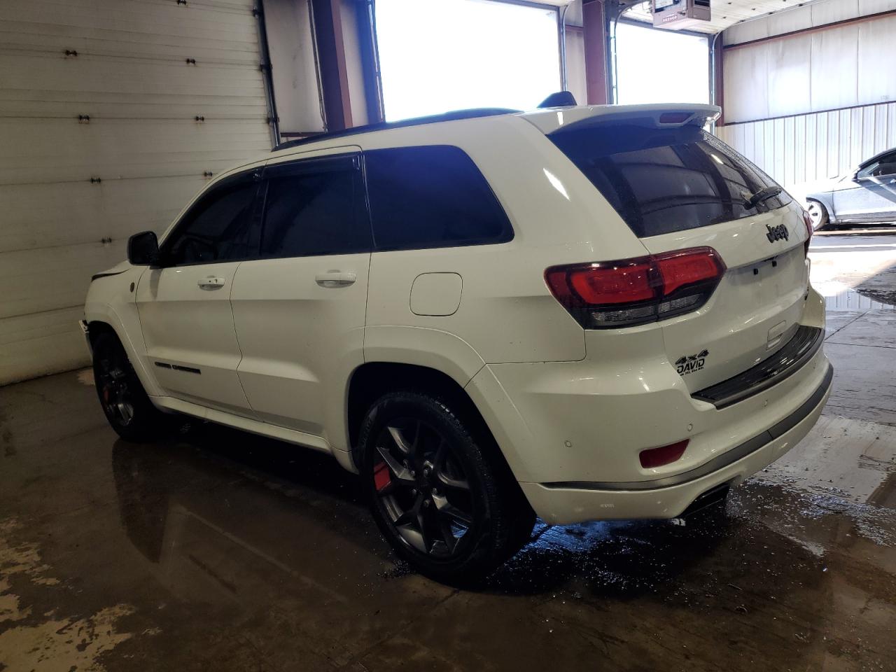 2020 Jeep Grand Cherokee - Image 2