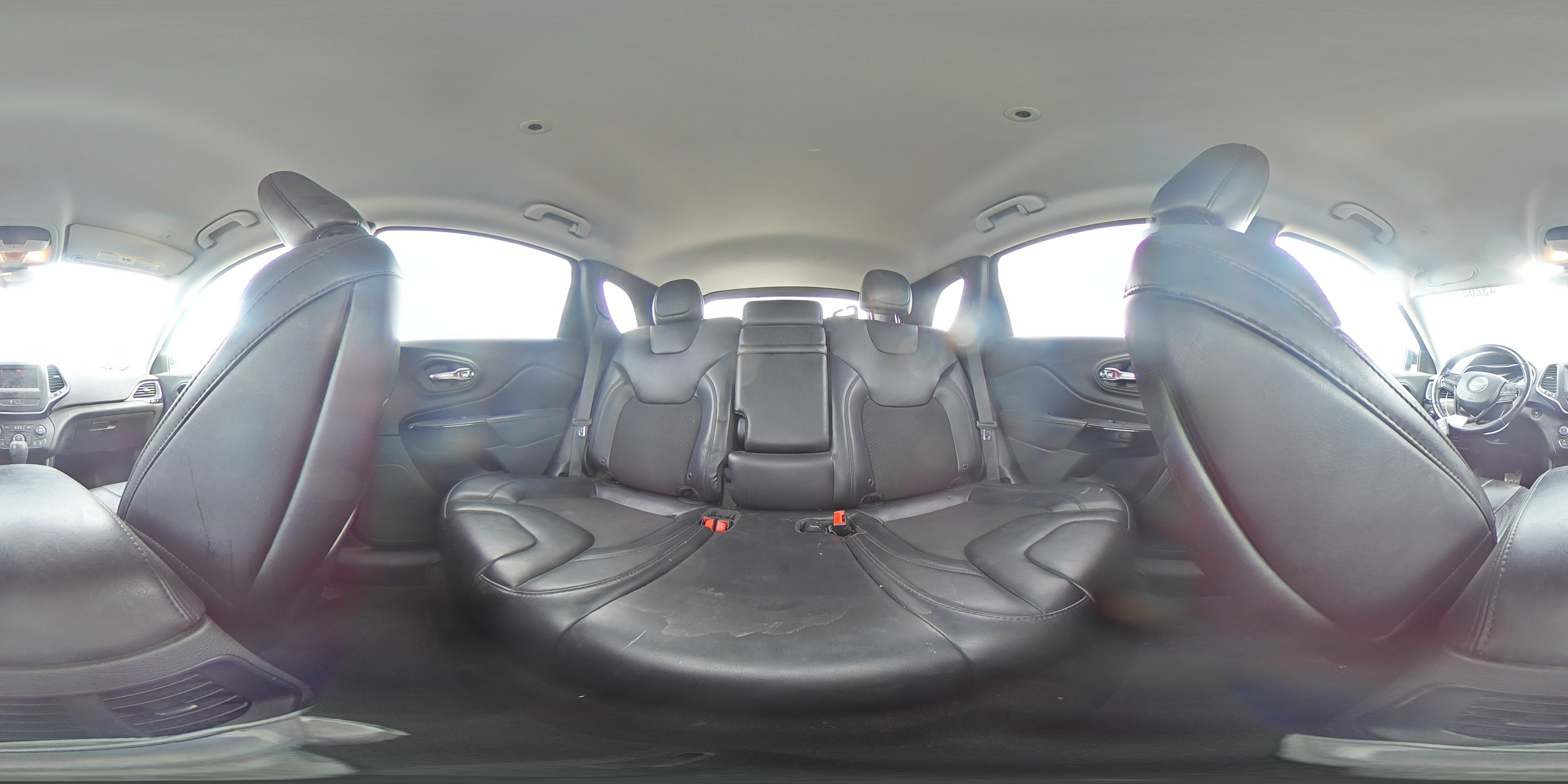 2019 Jeep Grand Cherokee - Image 15