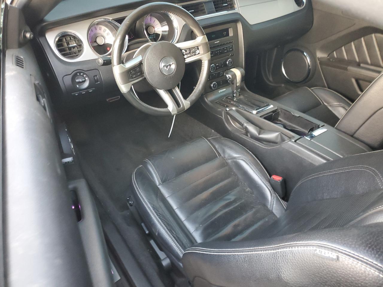 2012 Ford Mustang - Image 8