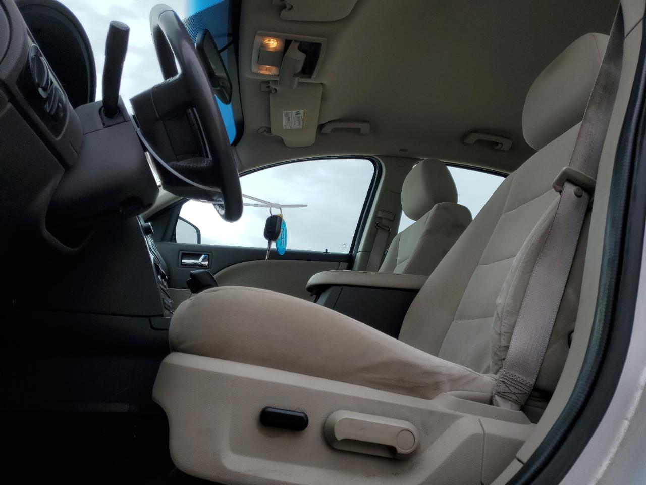 2009 Ford Taurus - Image 7