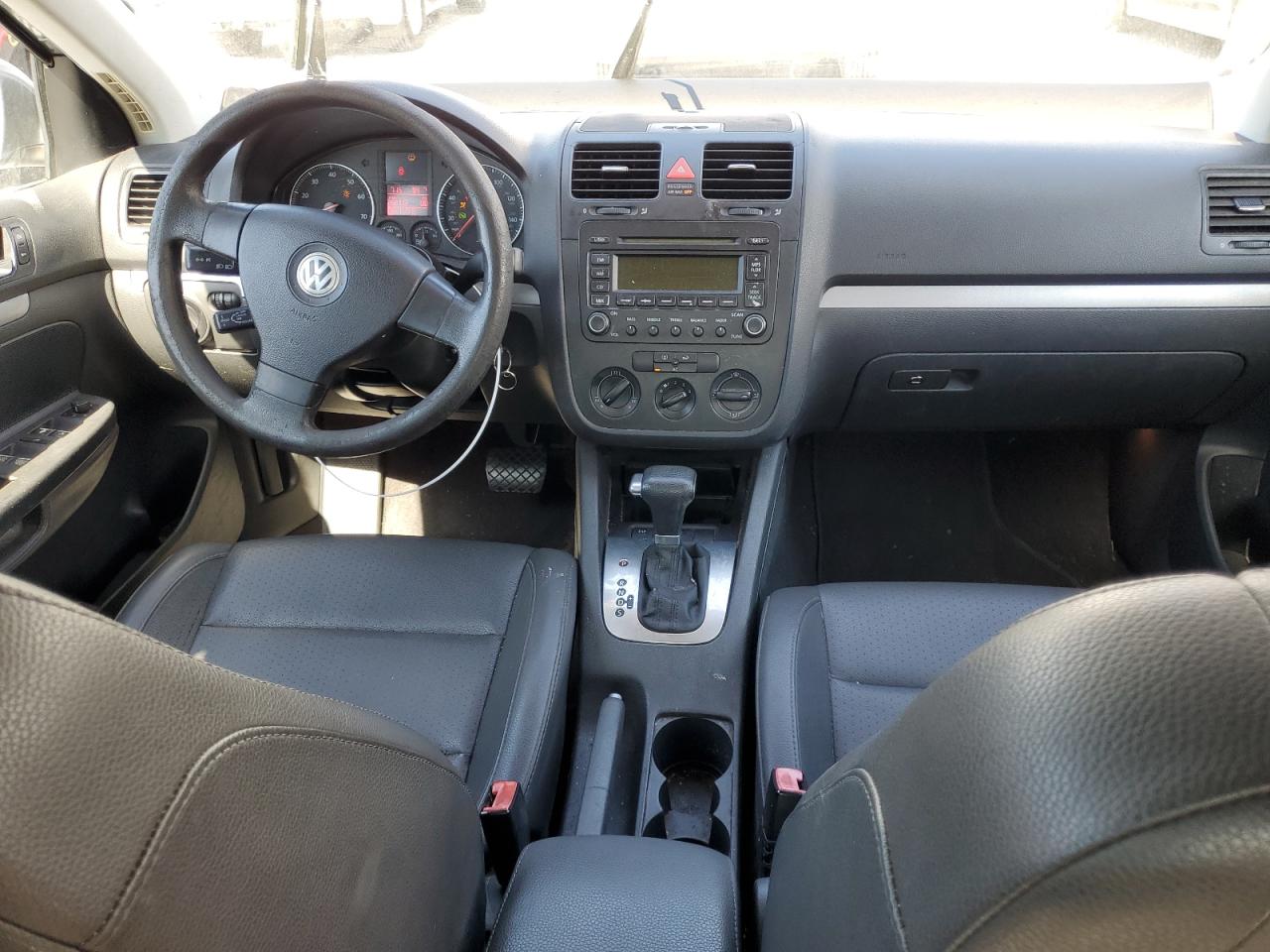 2006 Volkswagen Jetta - Image 8