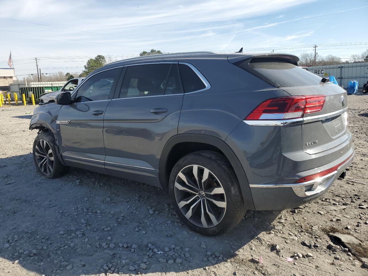 2021 Volkswagen Atlas - Image 2