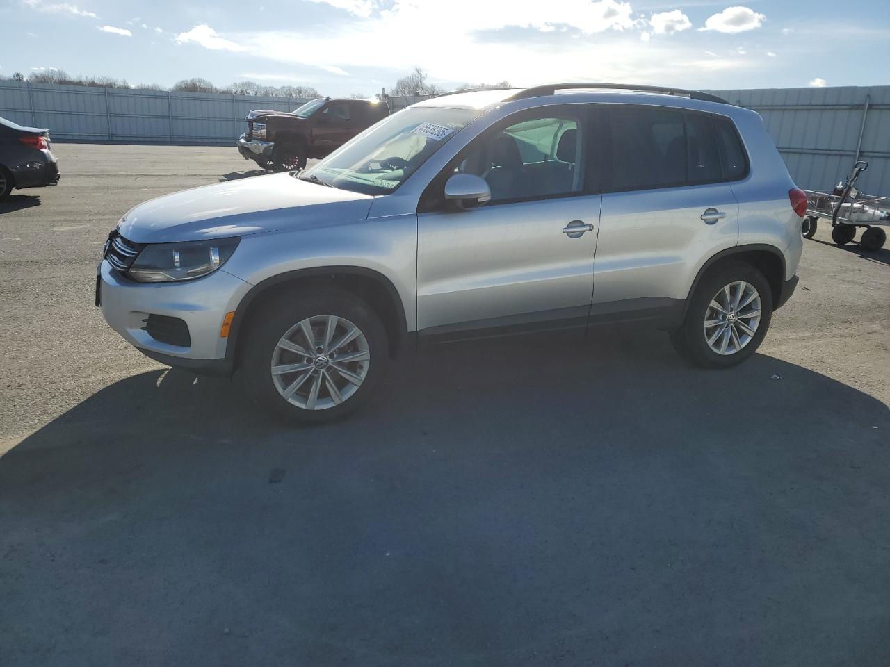 2015 Volkswagen Tiguan - Image 1