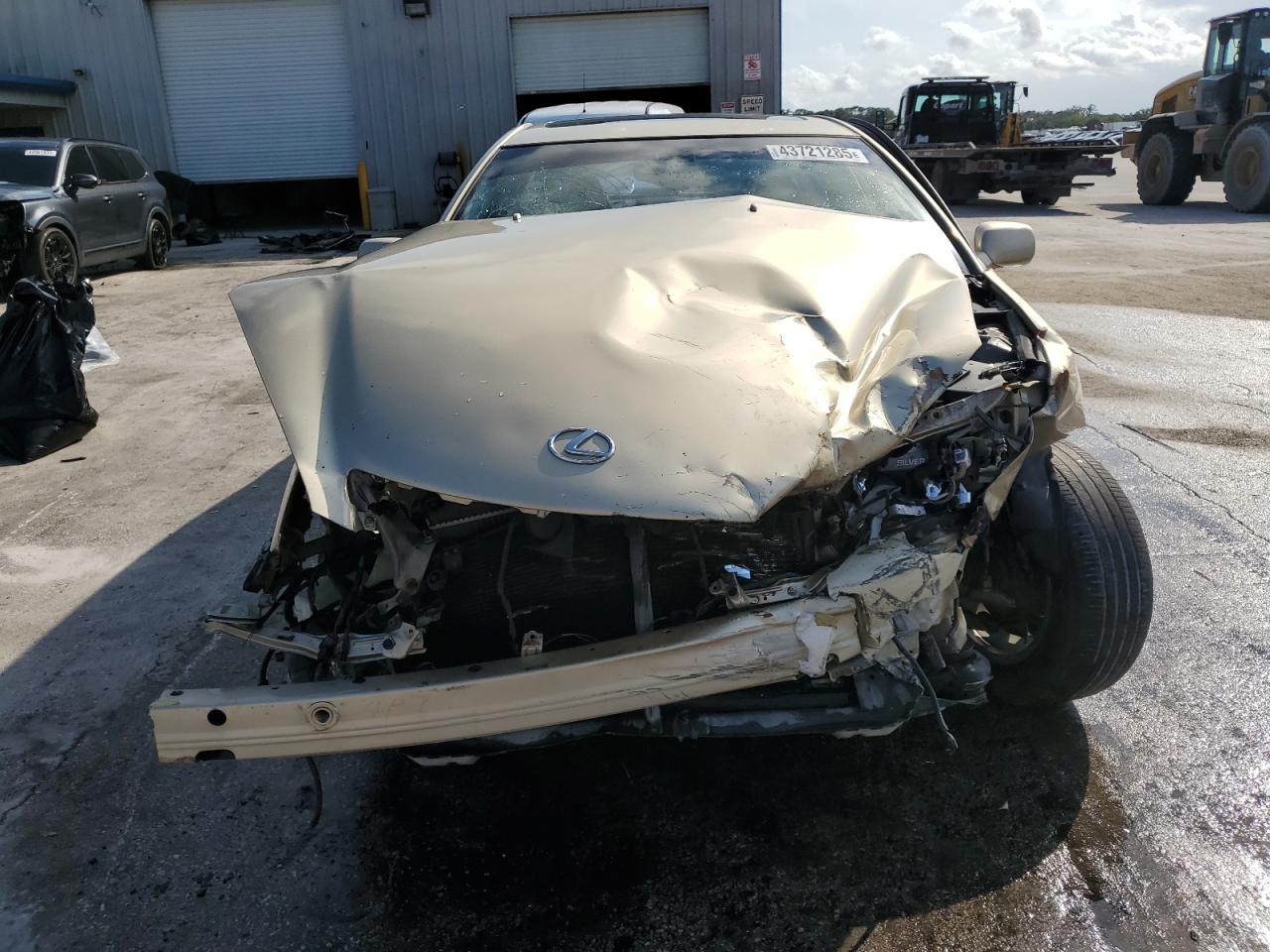 2002 Lexus ES - Image 5
