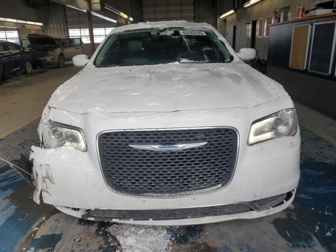 2015 Chrysler 300 - Image 5