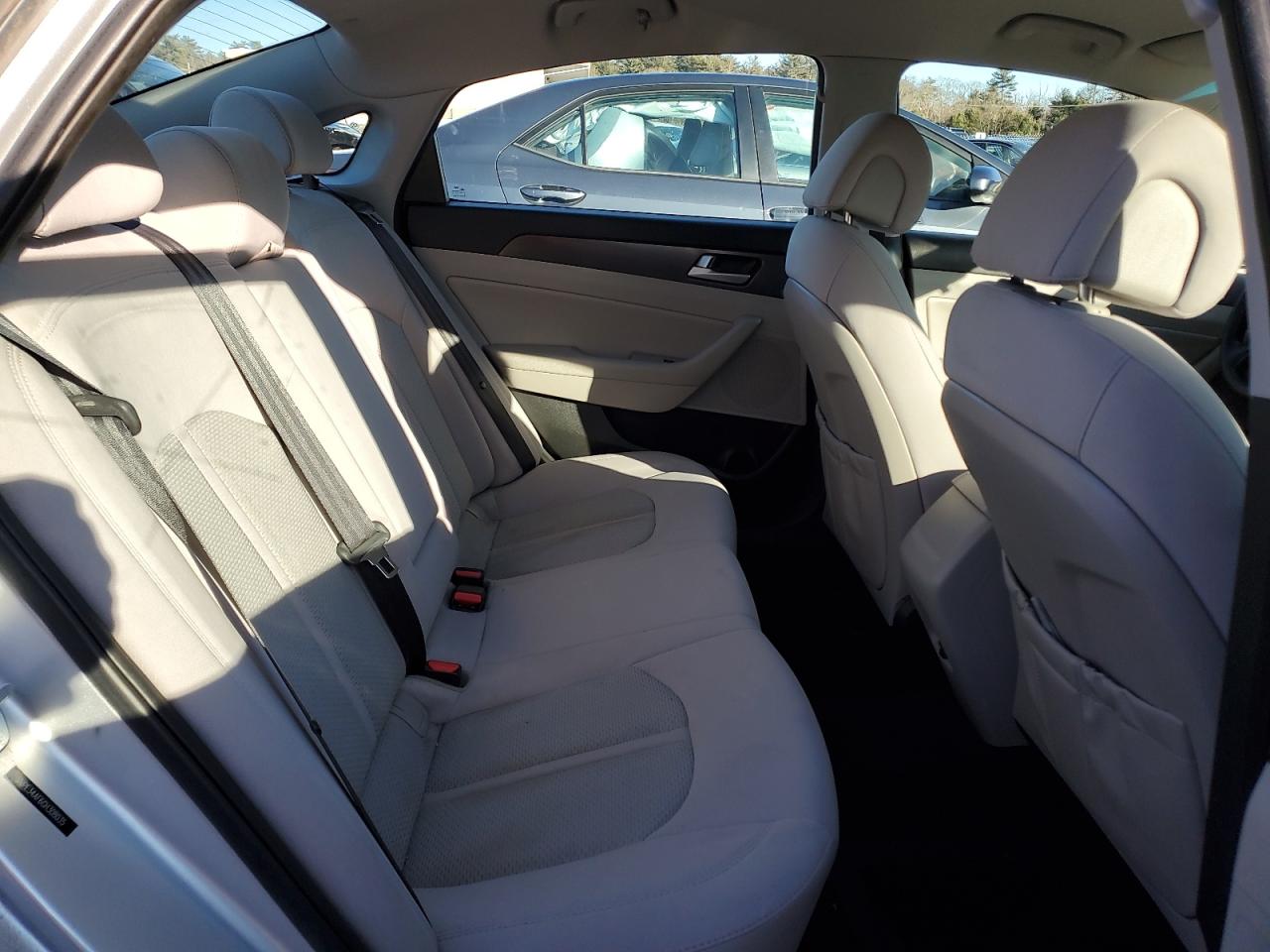 2016 Hyundai Sonata - Image 10