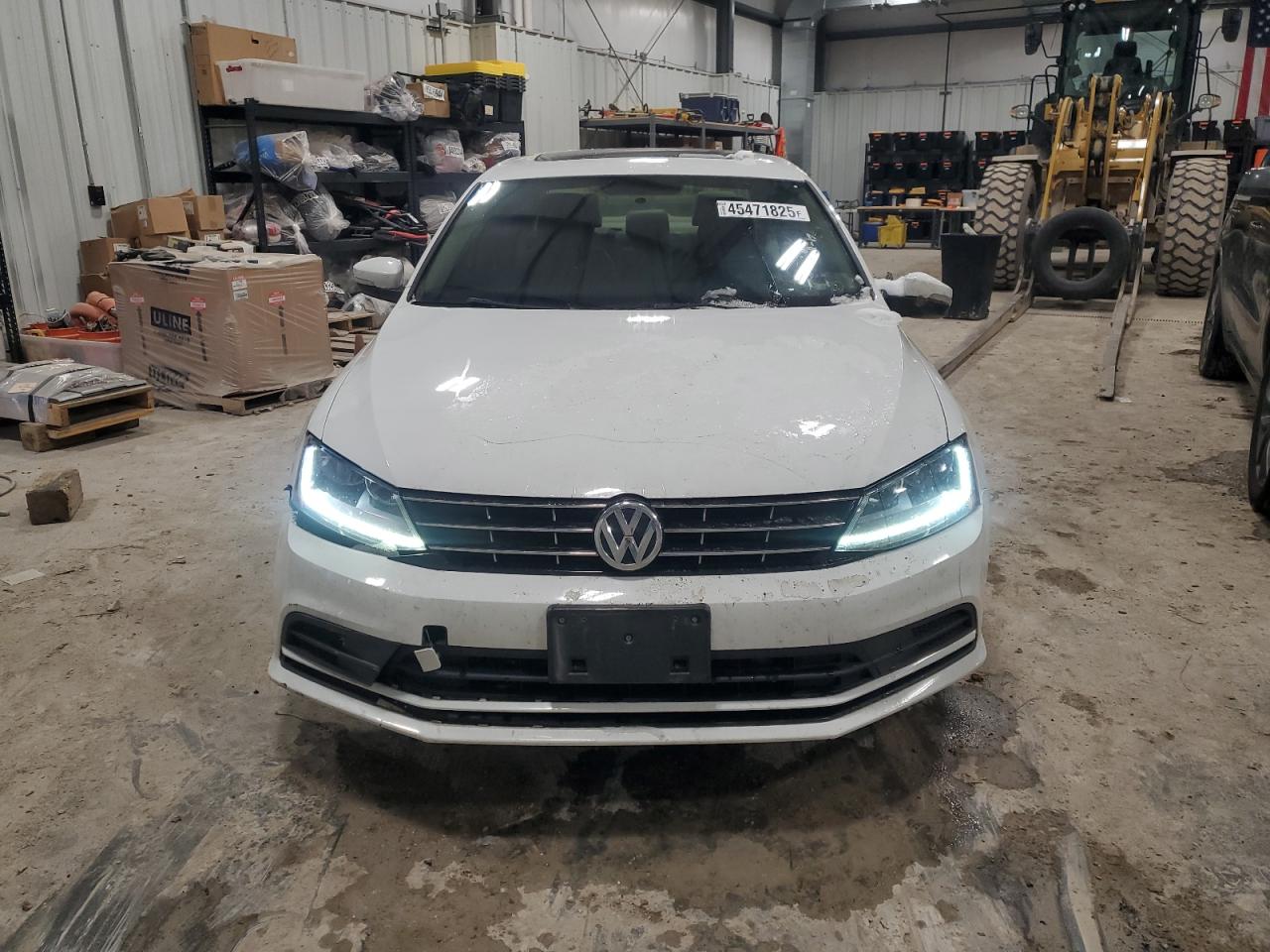 2018 Volkswagen Jetta - Image 5