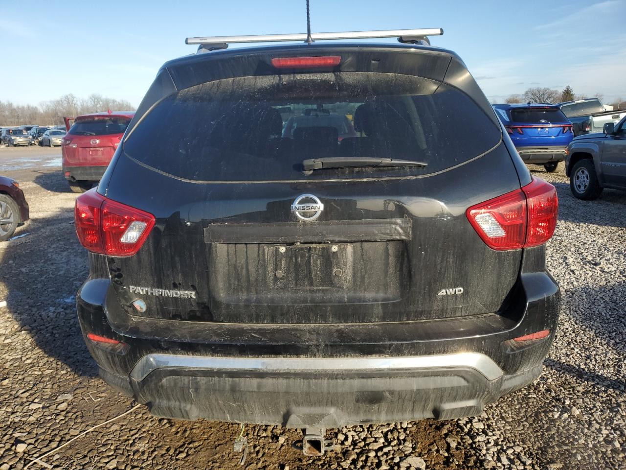 2017 Nissan Pathfinder - Image 6