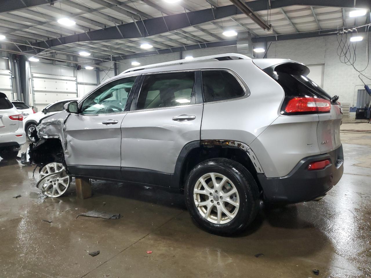 2014 Jeep Grand Cherokee - Image 2