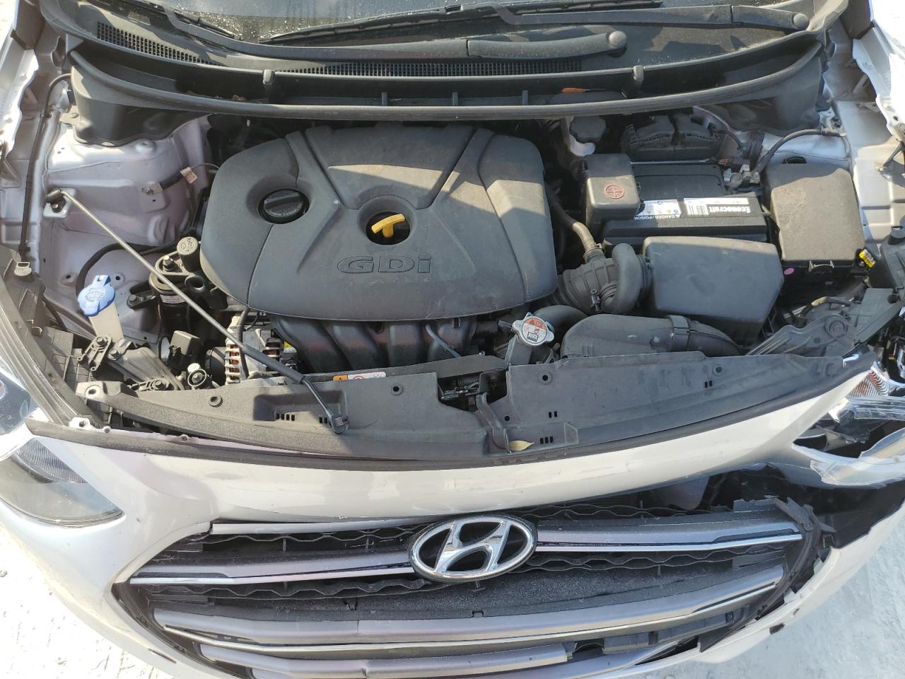 2016 Hyundai Elantra - Image 12
