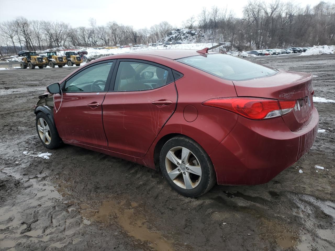 2013 Hyundai Elantra - Image 2