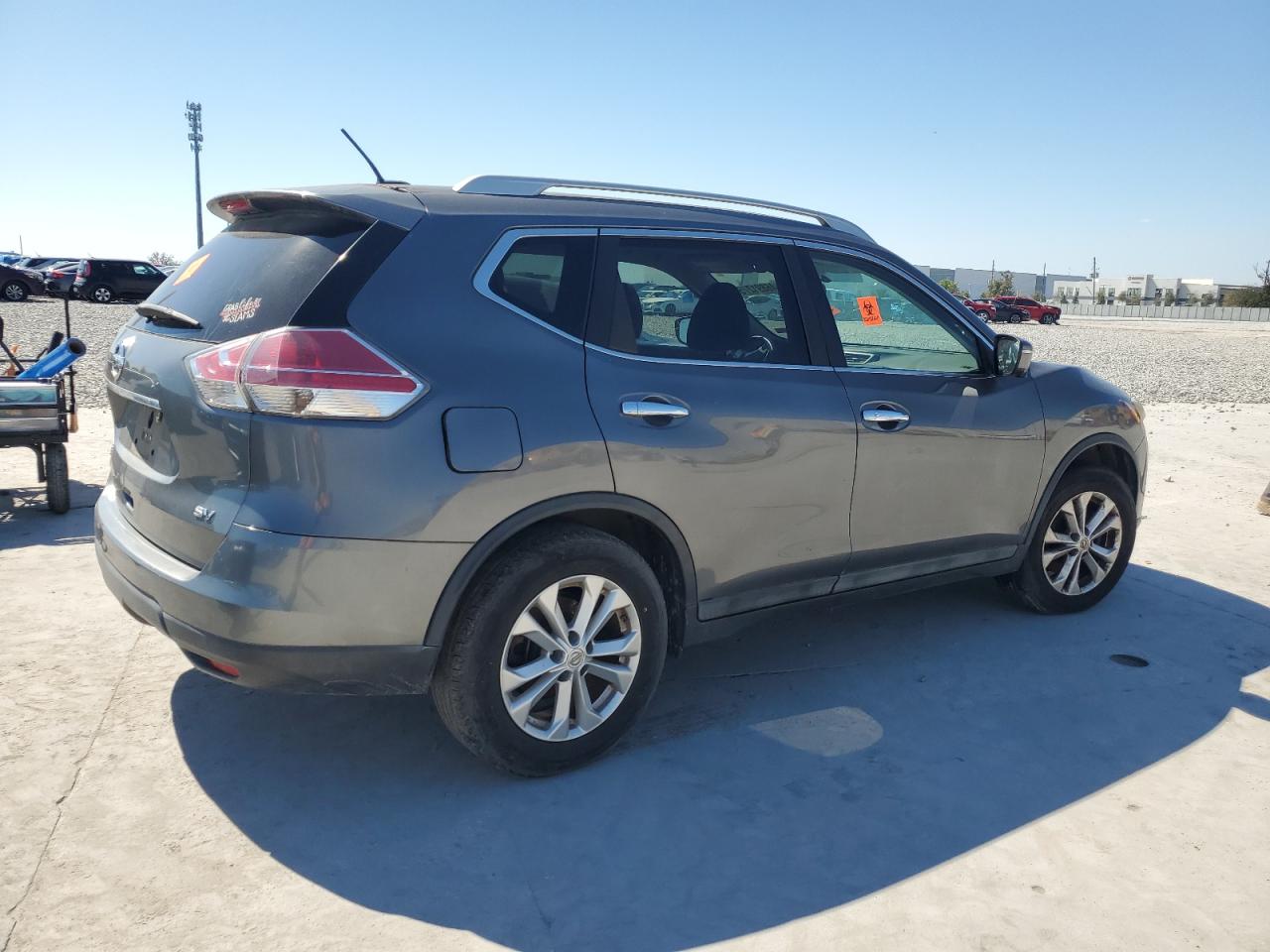 2015 Nissan Rogue - Image 3