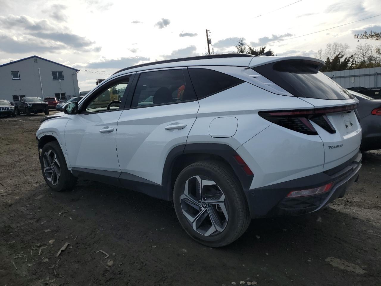 2022 Hyundai Tucson - Image 2