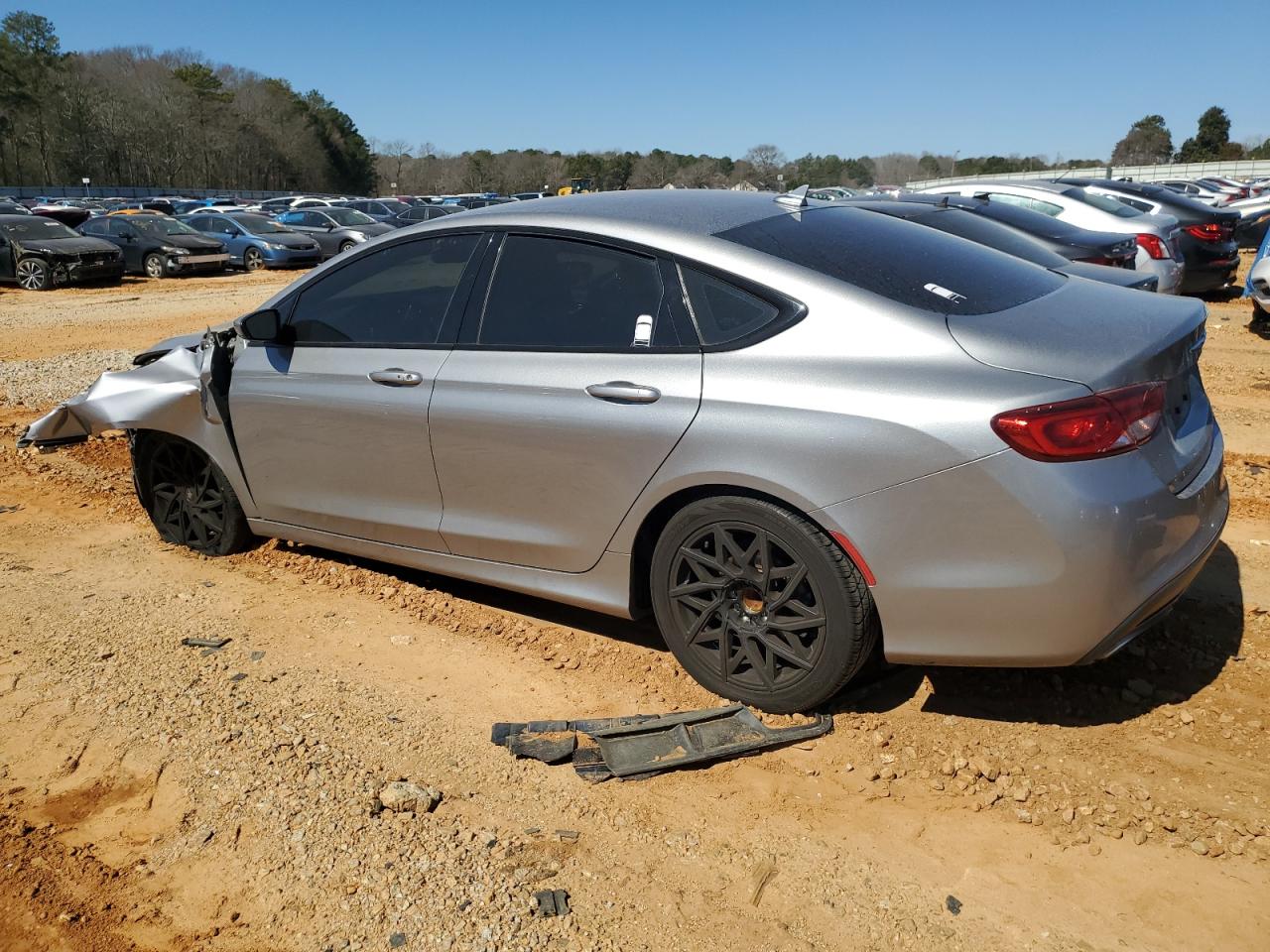 2016 Chrysler 200 - Image 2