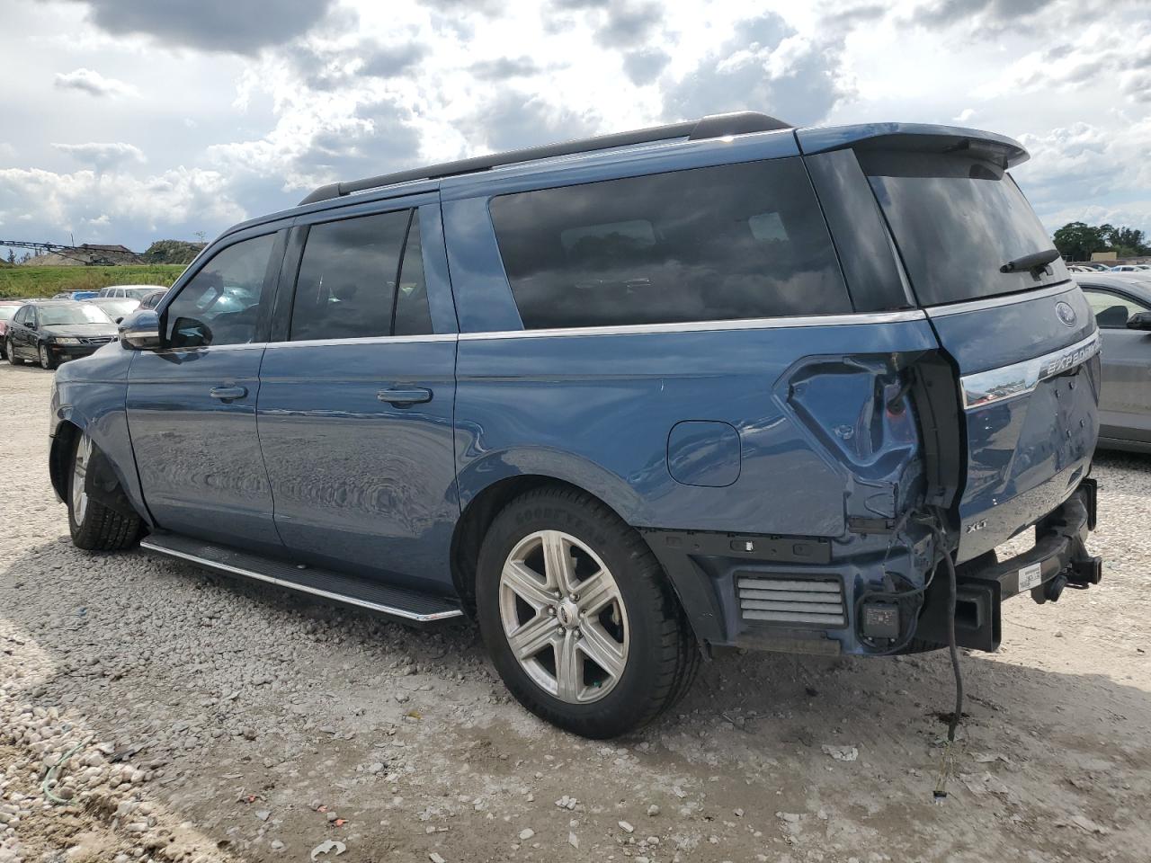 2018 Ford Expedition - Image 2