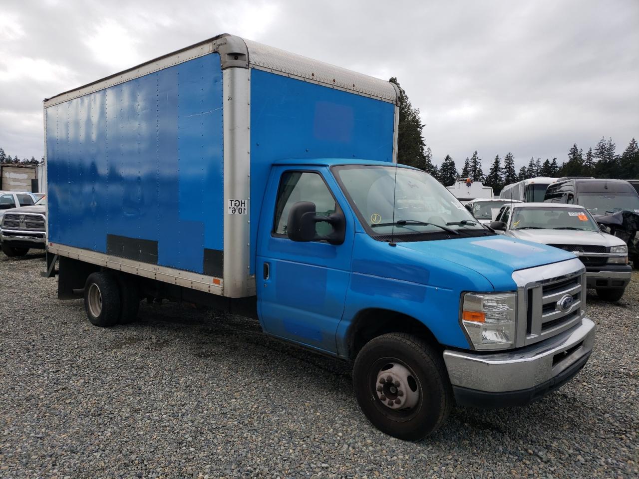 2016 Ford Econoline - Image 4