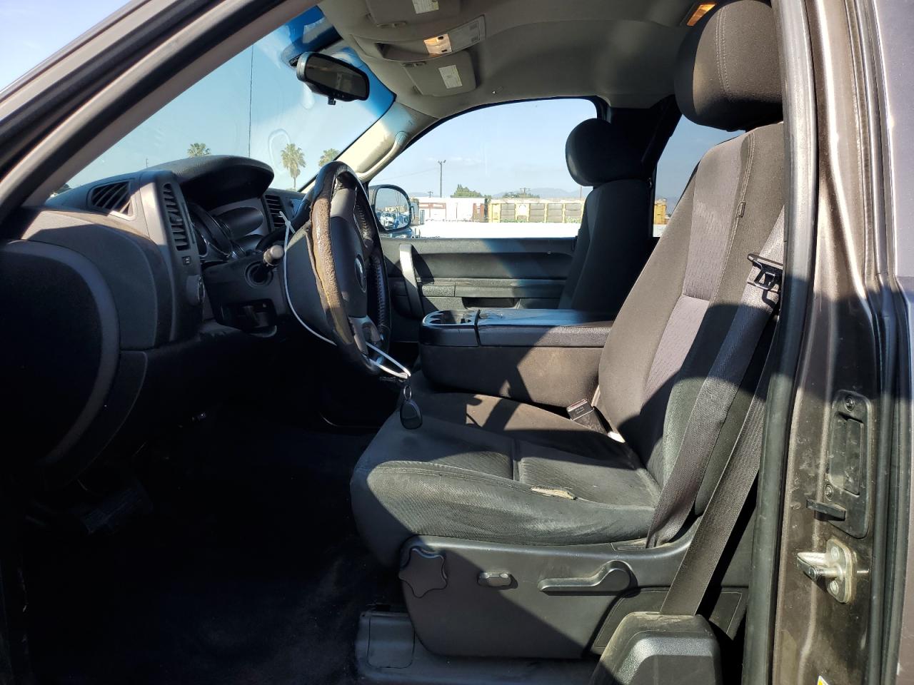 2013 Chevrolet Silverado - Image 7