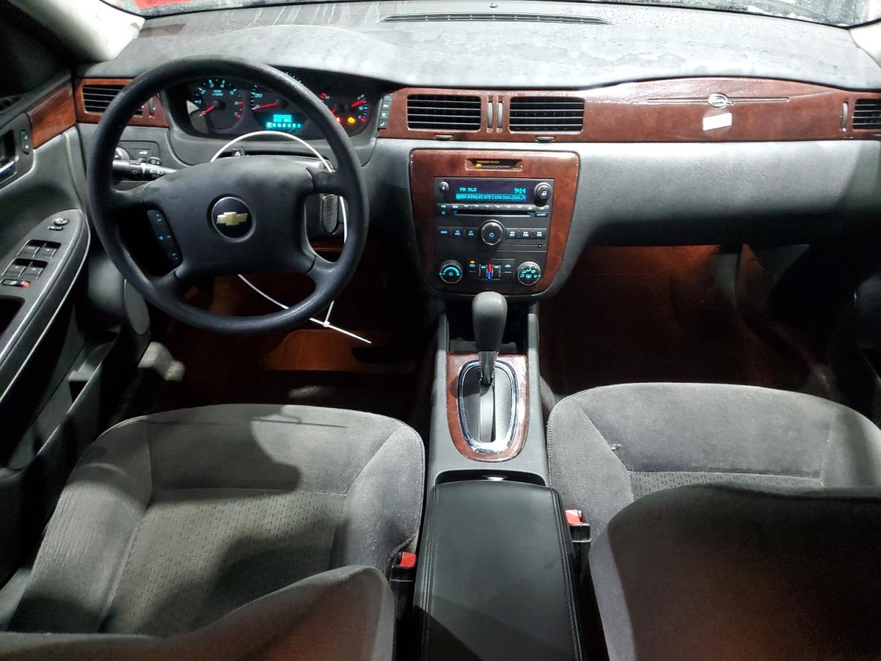 2009 Chevrolet Impala - Image 8