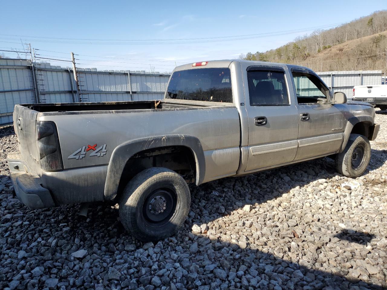 2003 Chevrolet Silverado - Image 3