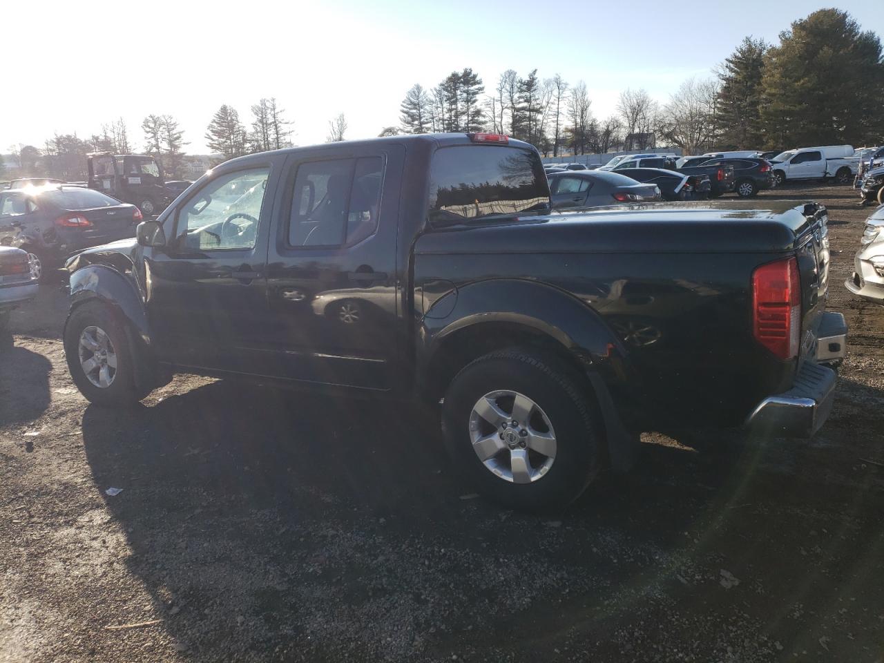 2012 Nissan Navara (Frontier) - Image 2