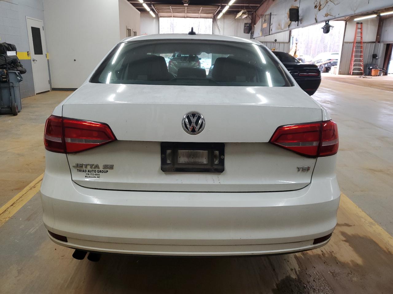 2015 Volkswagen Jetta - Image 6