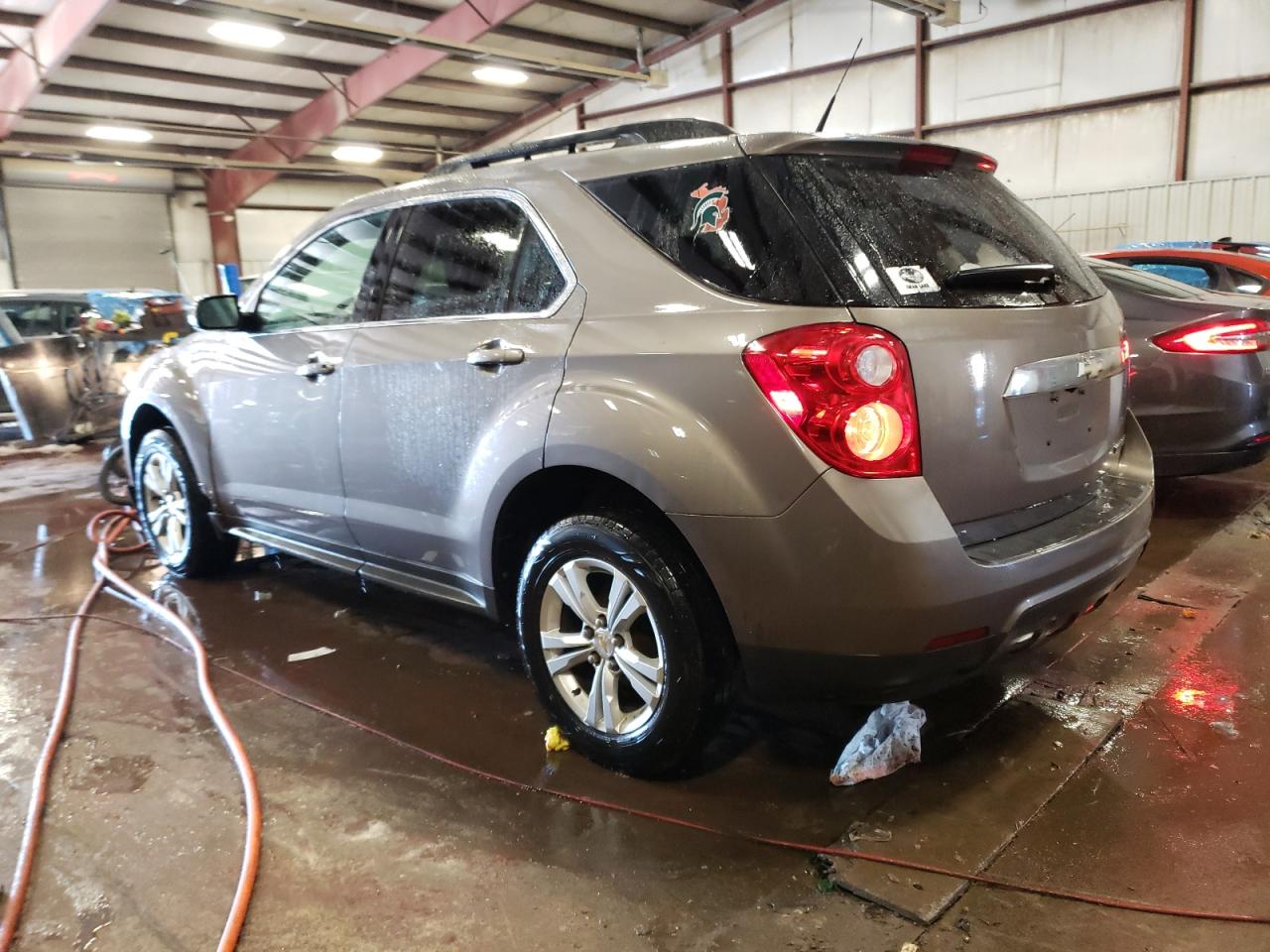 2010 Chevrolet Equinox - Image 2