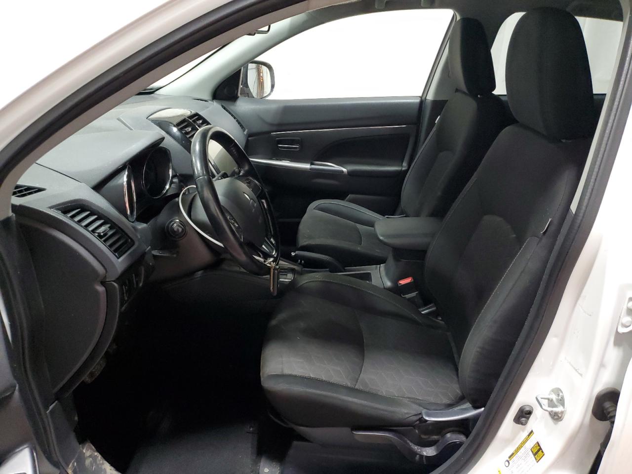 2021 Mitsubishi Outlander - Image 7