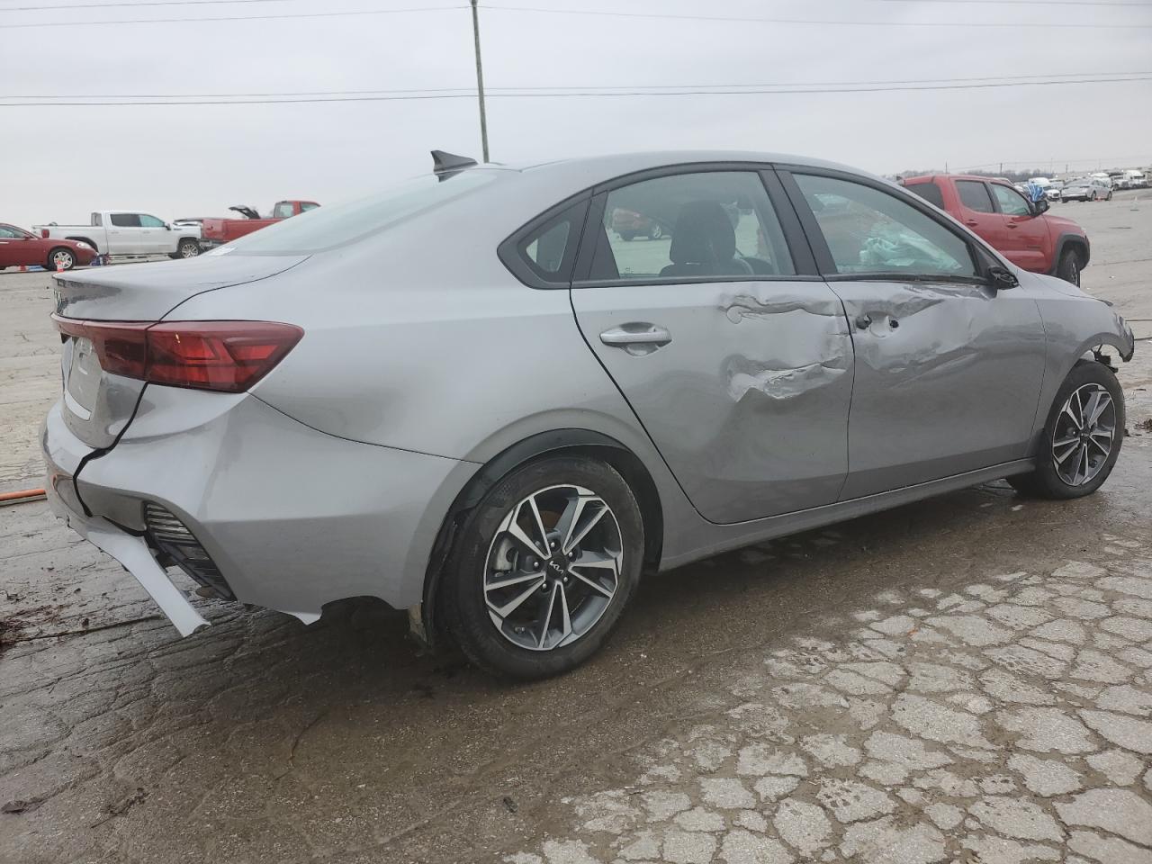 2024 Kia Forte - Image 3
