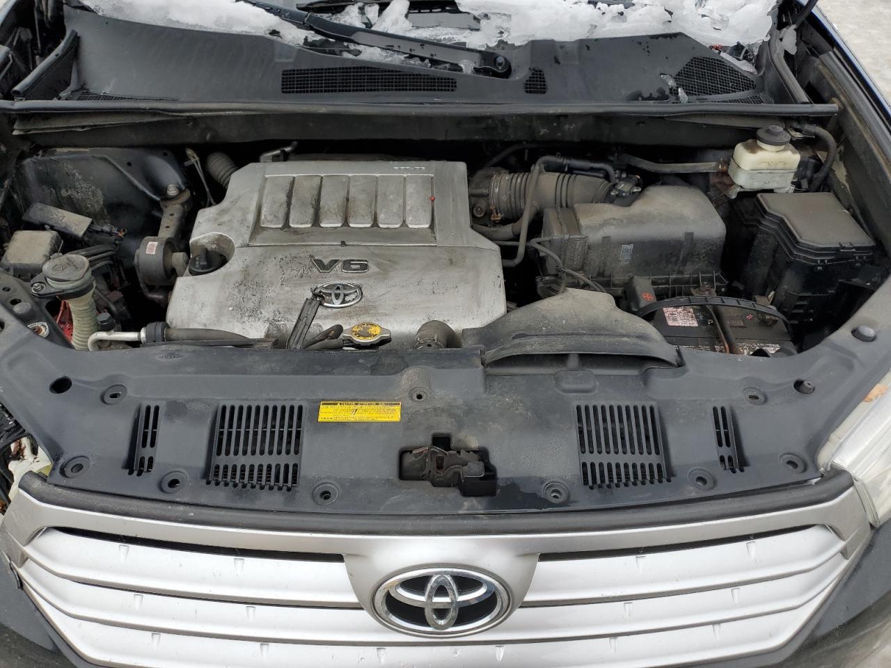 2011 Toyota Highlander - Image 12