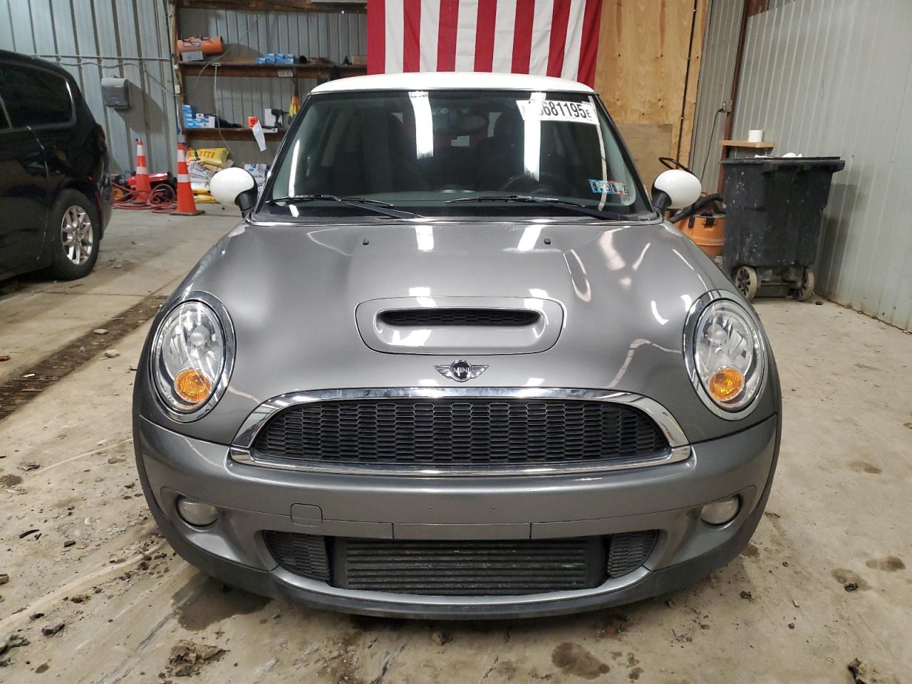 2009 MINI Cooper - Image 5
