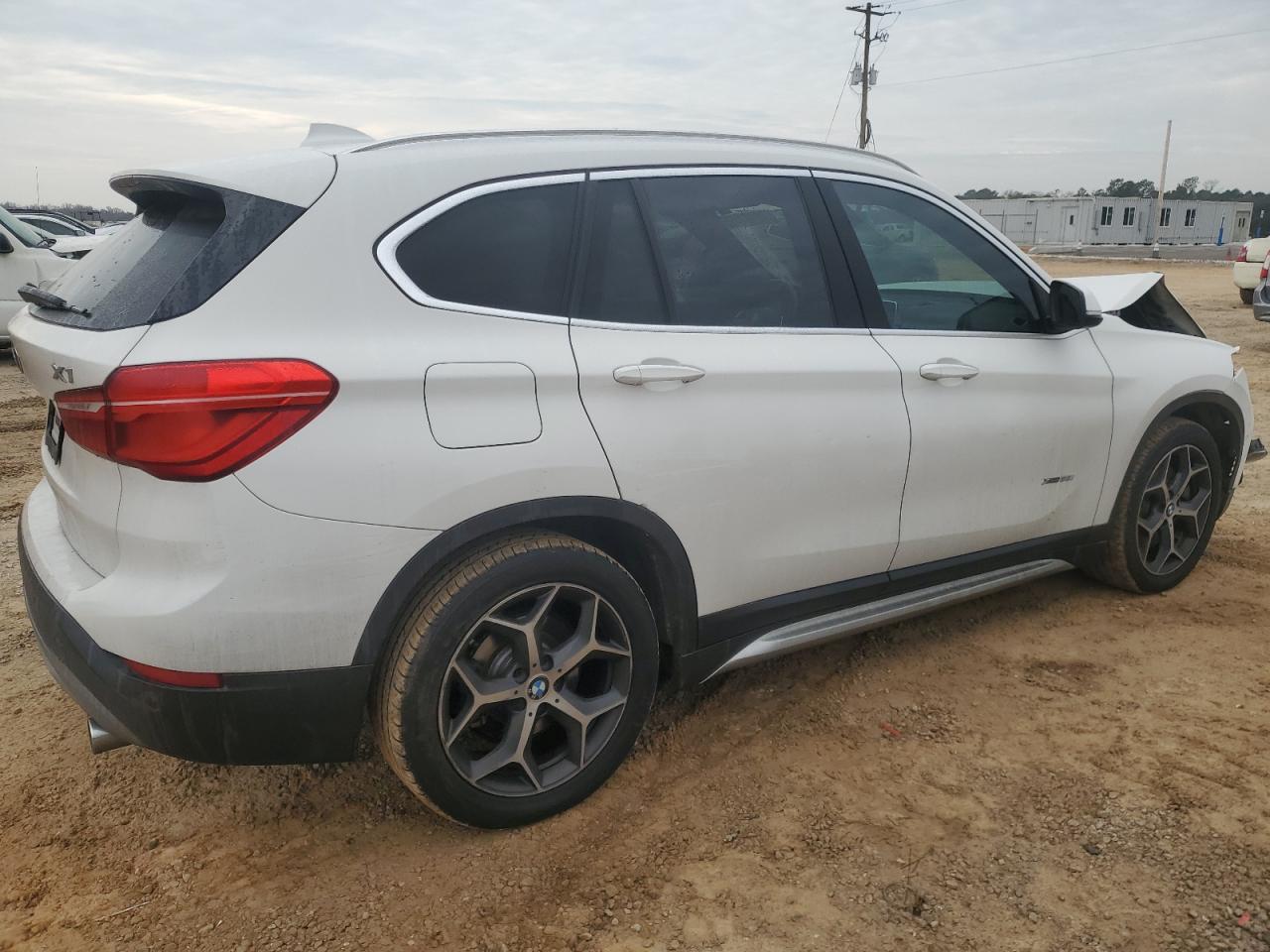 2016 BMW X1 - Image 3