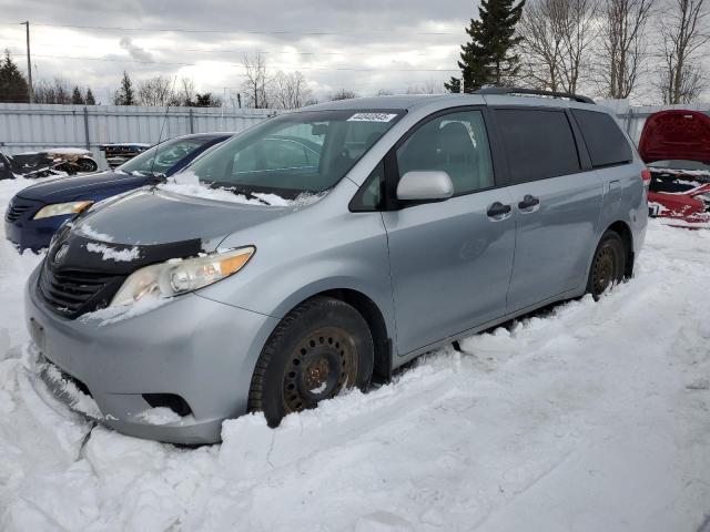 2011 TOYOTA SIENNA  à vendre chez Copart ON - TORONTO