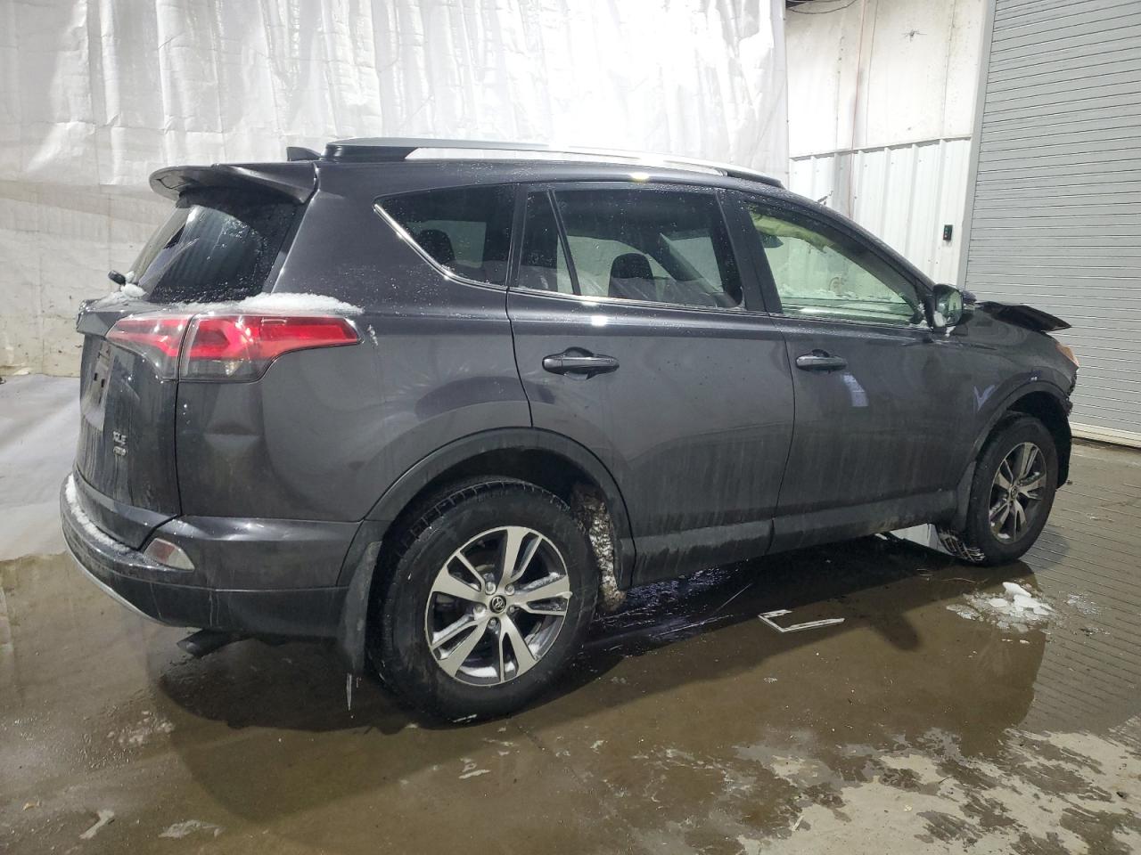 2018 Toyota RAV 4 - Image 3