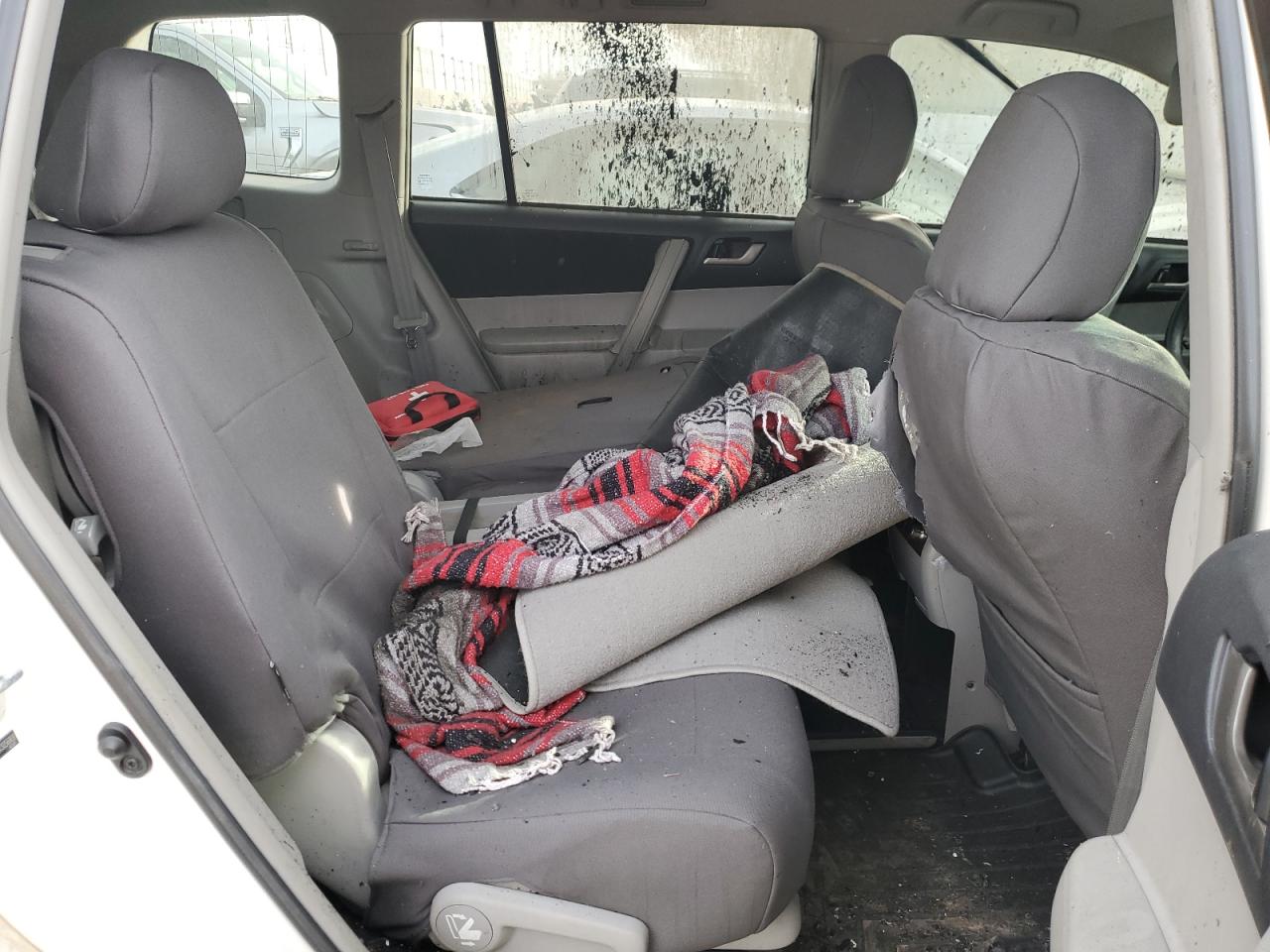 2012 Toyota Highlander - Image 11