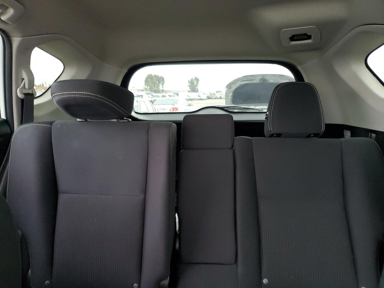 2015 Toyota RAV 4 - Image 10