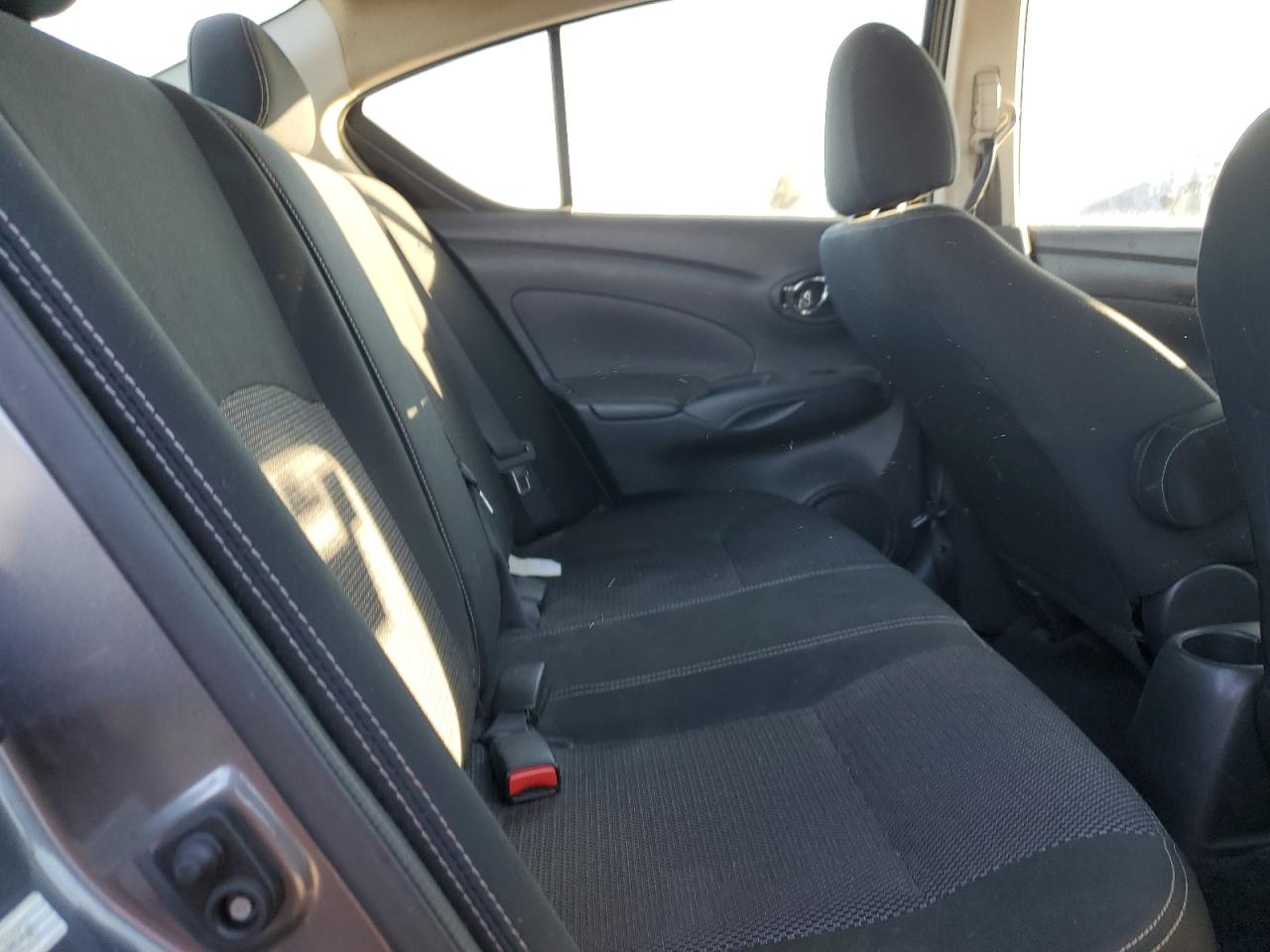 2018 Nissan Versa - Image 10