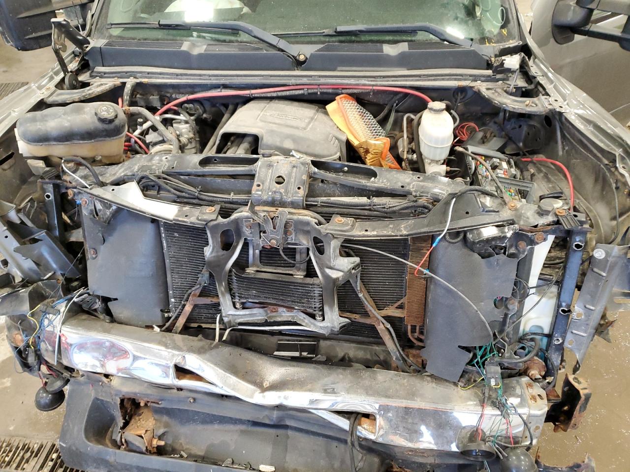 2009 Chevrolet Silverado - Image 11
