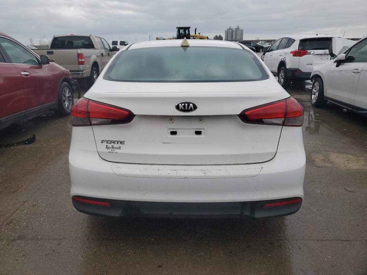 2017 Kia Forte - Image 6