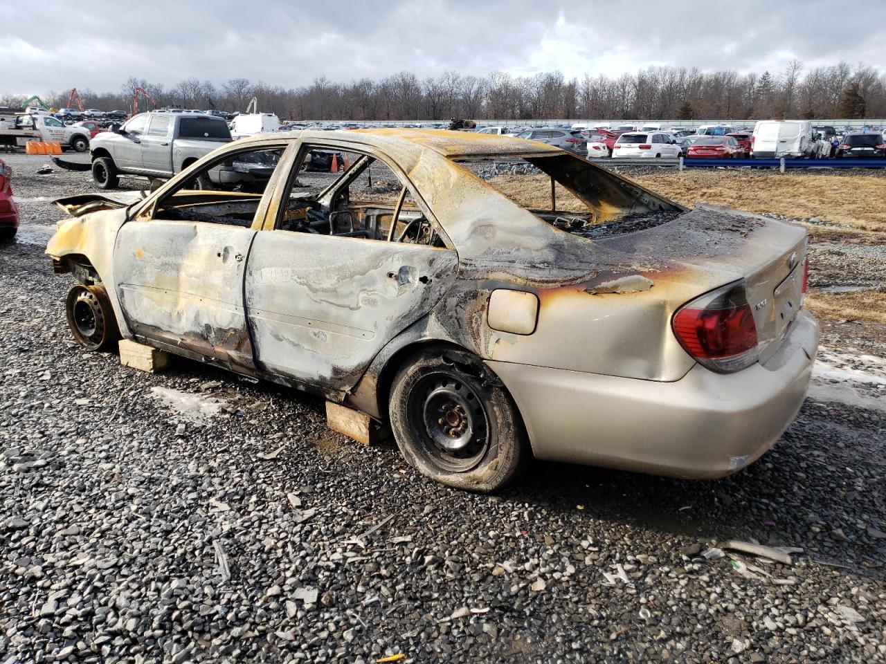 2005 Toyota Camry - Image 2