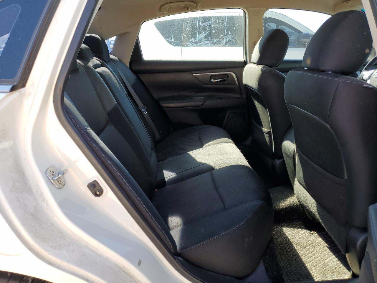 2016 Nissan Altima - Image 10
