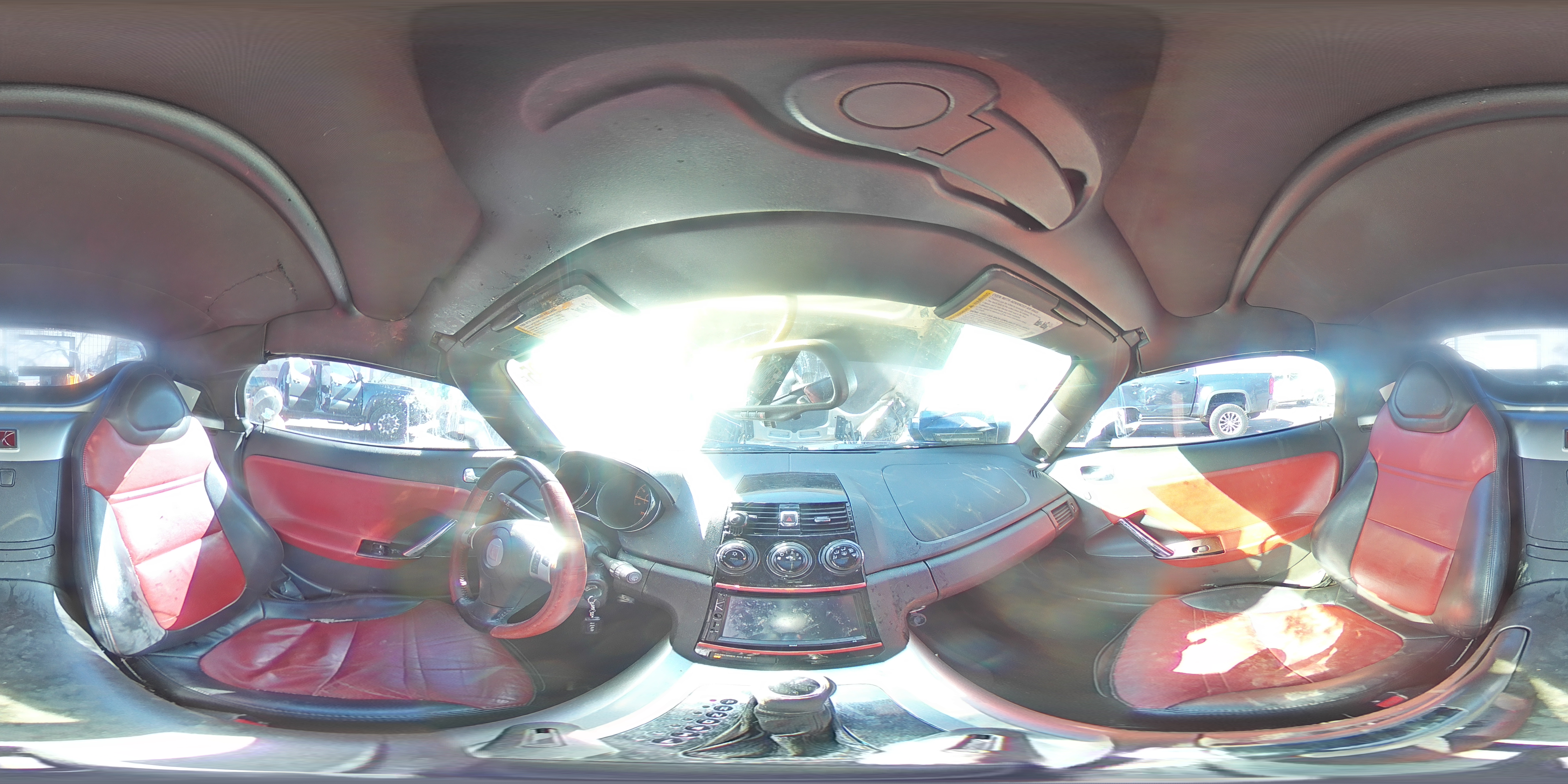 2007 Saturn Sky - Image 13