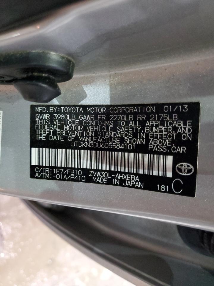 2013 Toyota Prius - Image 12