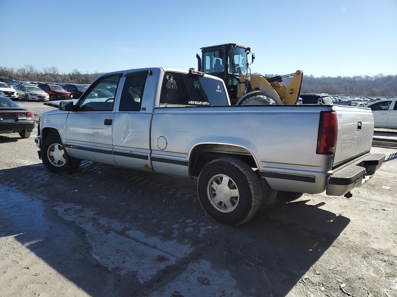 1996 Chevrolet GMT-400 - Image 2