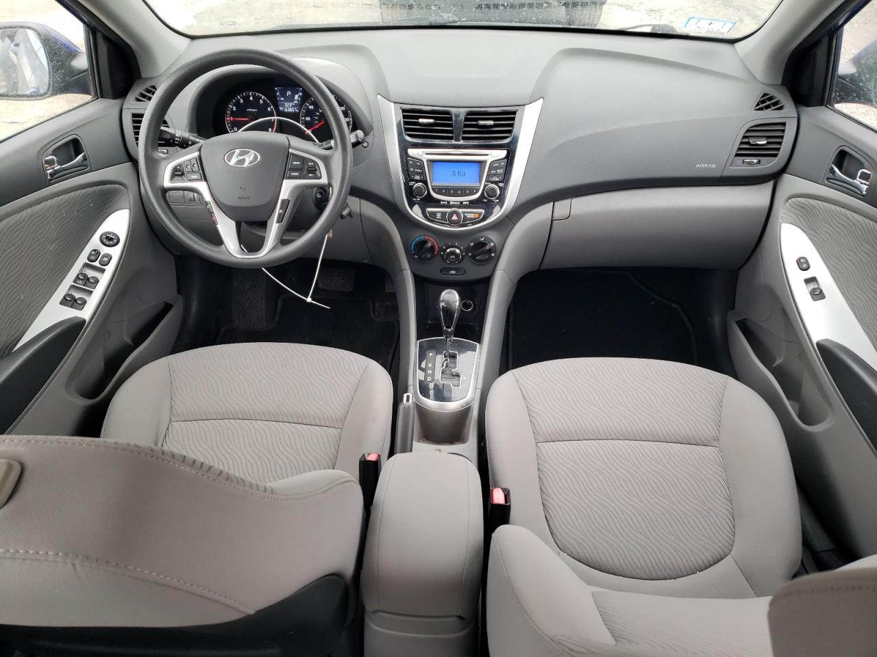 2013 Hyundai Accent - Image 8