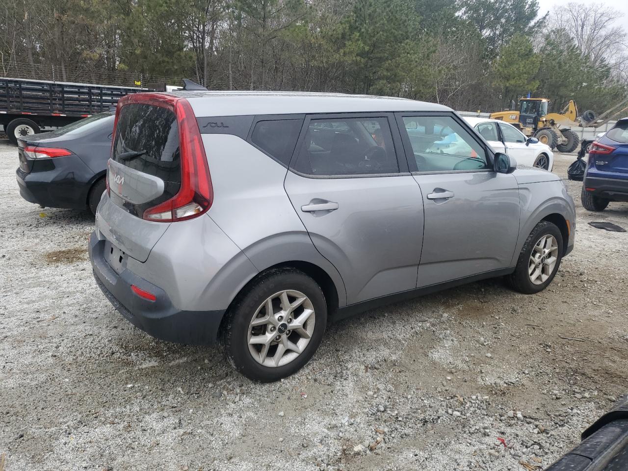 2022 Kia Soul - Image 3