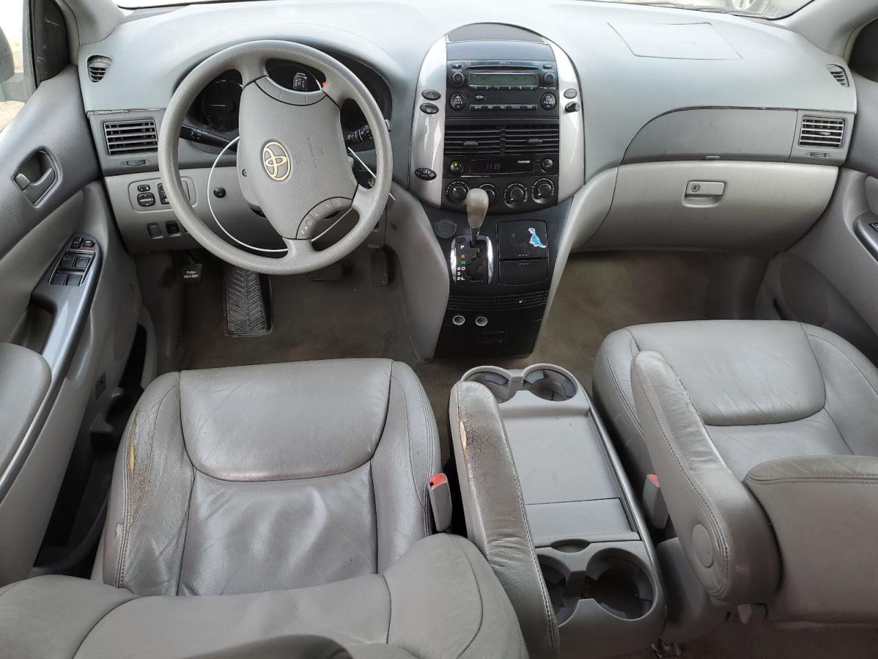 2008 Toyota Sienna - Image 8