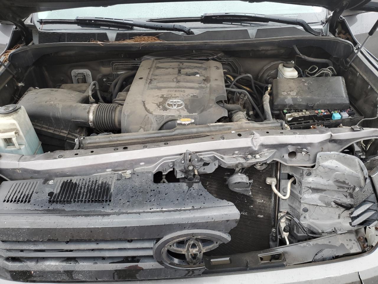 2015 Toyota Tundra - Image 11